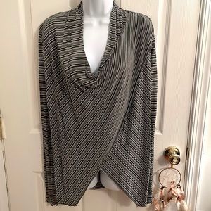 Hard Tail wrap top XS